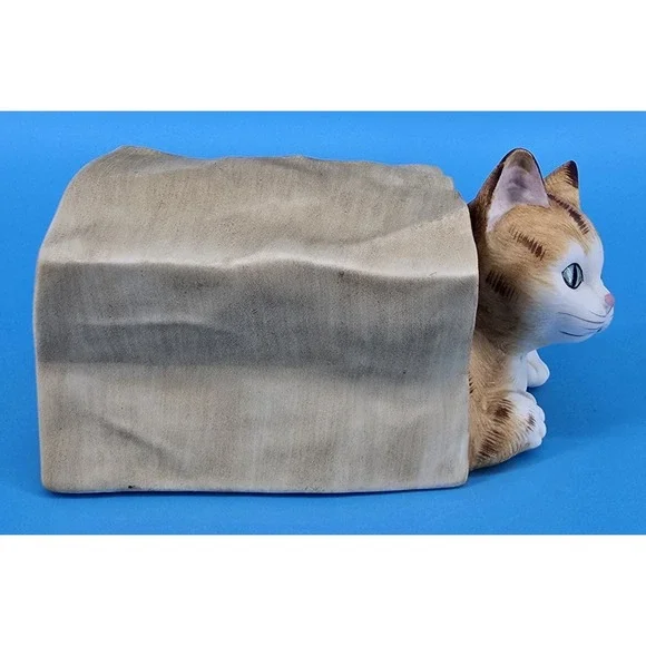 Vintage Mann Music Box Cat Paper Bag Plays "Memories" Kitten Japan 1982 Ceramic - Picture 3 of 9